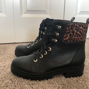 Boots black with leopard print size 8.5